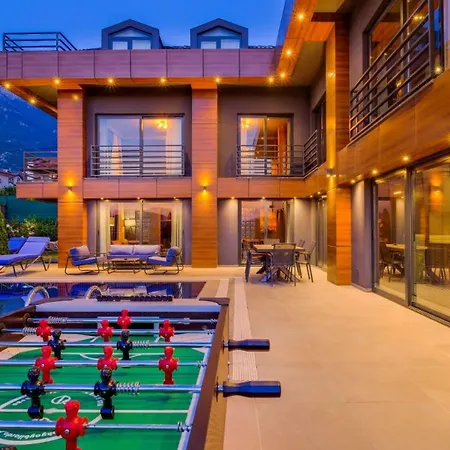 Luxury Close To Shops And Restaurants -large Garden Pool Table And Table Tennis Fethiye