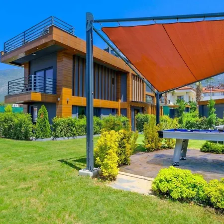 Villa Oludeniz 4 Bedroom 4979 *