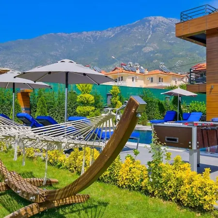 Oludeniz 4 Bedroom 4979 *