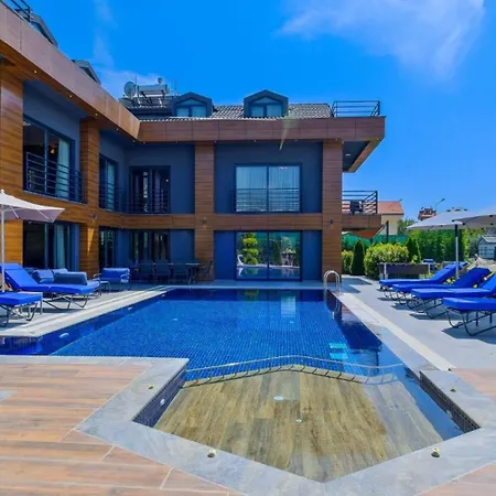 Villa Oludeniz 4 Bedroom 4979 *