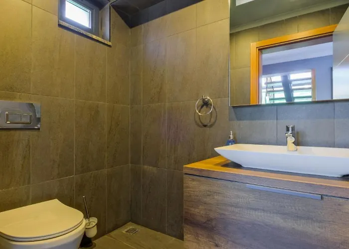 Luxury Close To Shops And Restaurants -large Garden Pool Table And Table Tennis Villa Fethiye