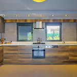 Luxury Close To Shops And Restaurants -large Garden Pool Table And Table Tennis * 페티예